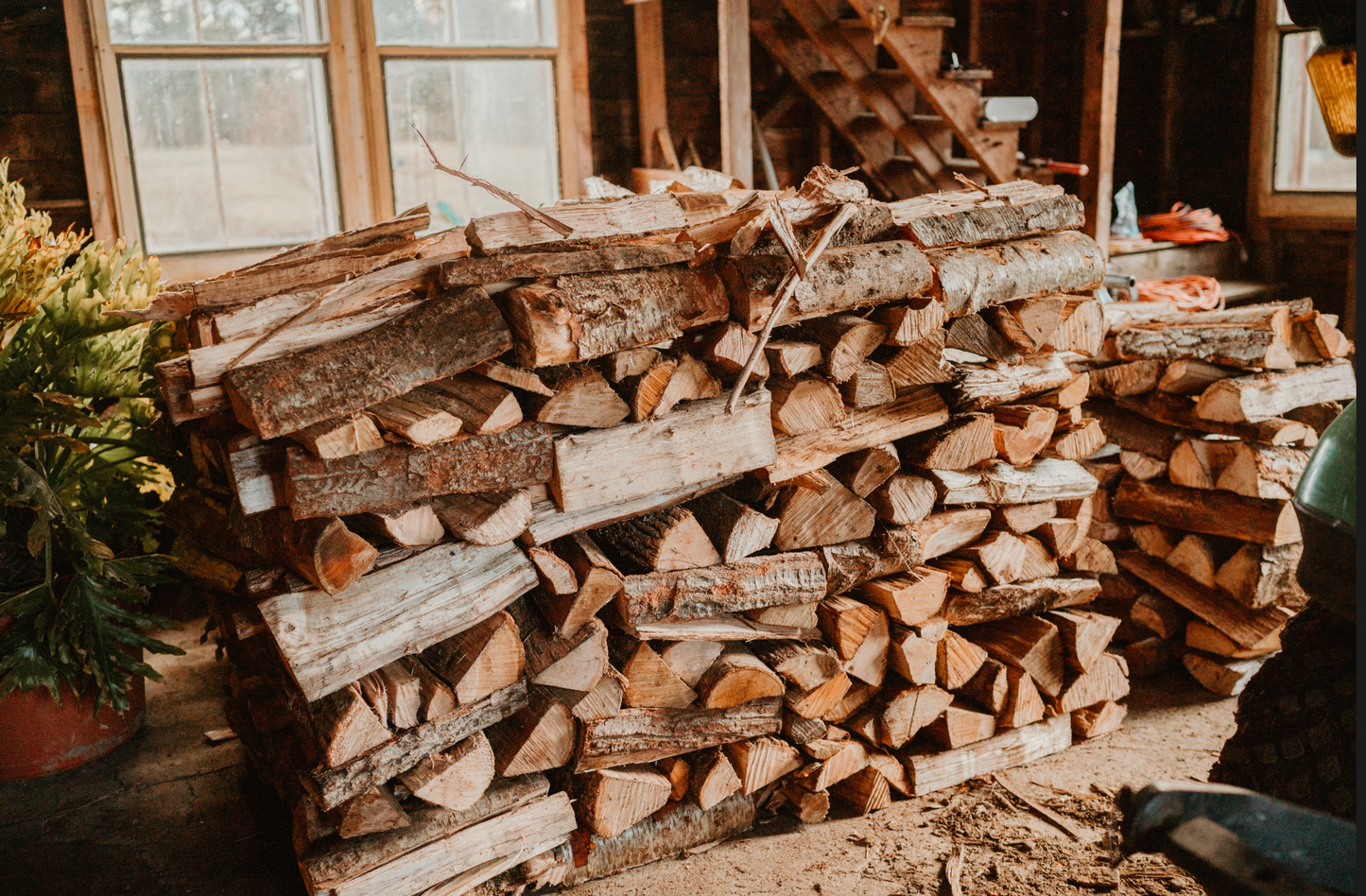 Premium Hard Wood Firewood - SQUARES